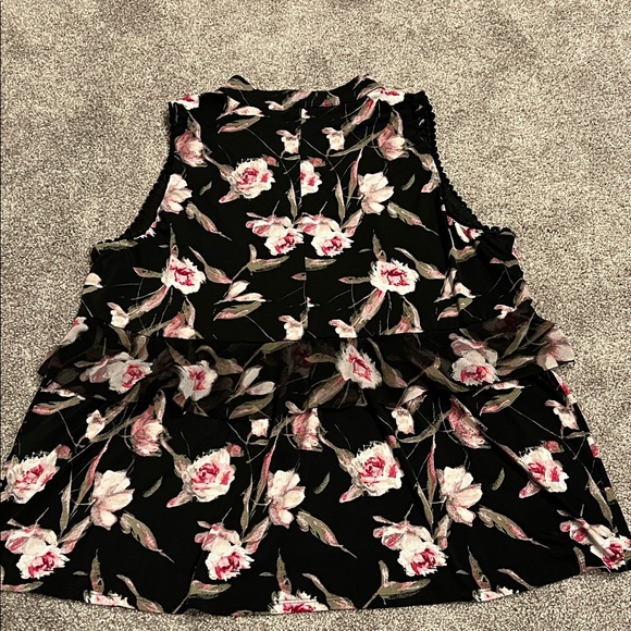 White House Black Market Floral Sleeveless Blouse - Picture 9 of 9